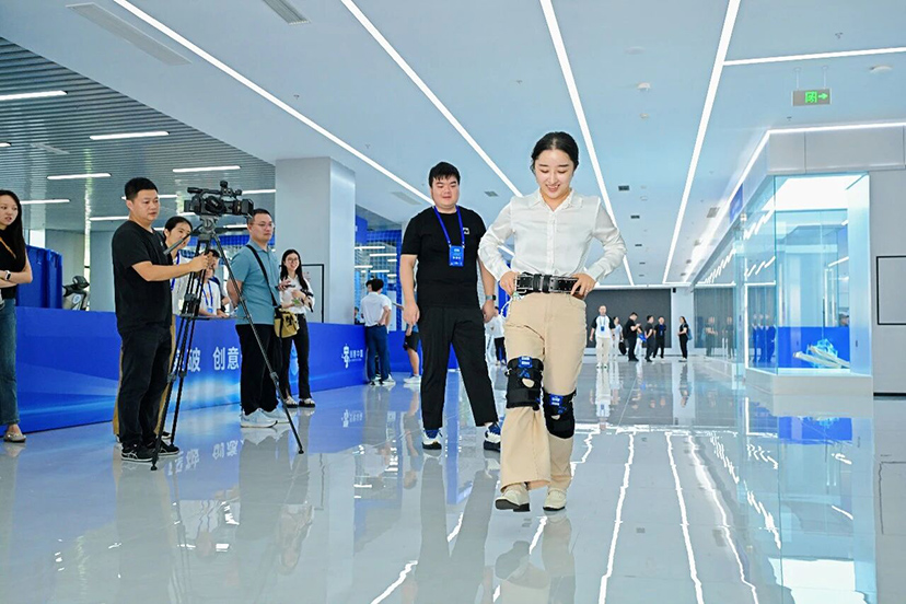 仿生机器人大赛活动设计实施 (4)